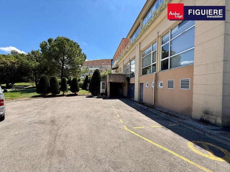 805 Avenue Jean-René Guillibert Gautier De La Lauzière, Aix-en-Provence à vendre - Photo du bâtiment - Image 2 de 10