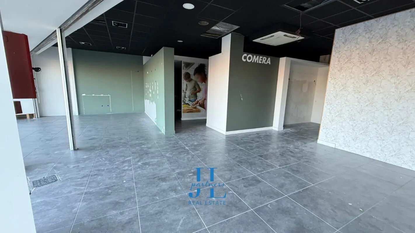 Retail in Mérignac for lease Building Photo- Image 1 of 19