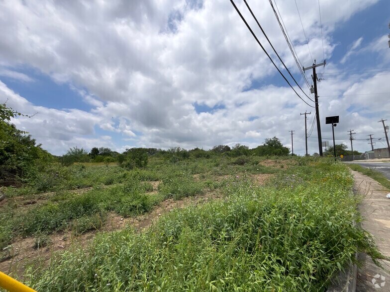 New World, San Antonio, TX for sale - Primary Photo - Image 1 of 4