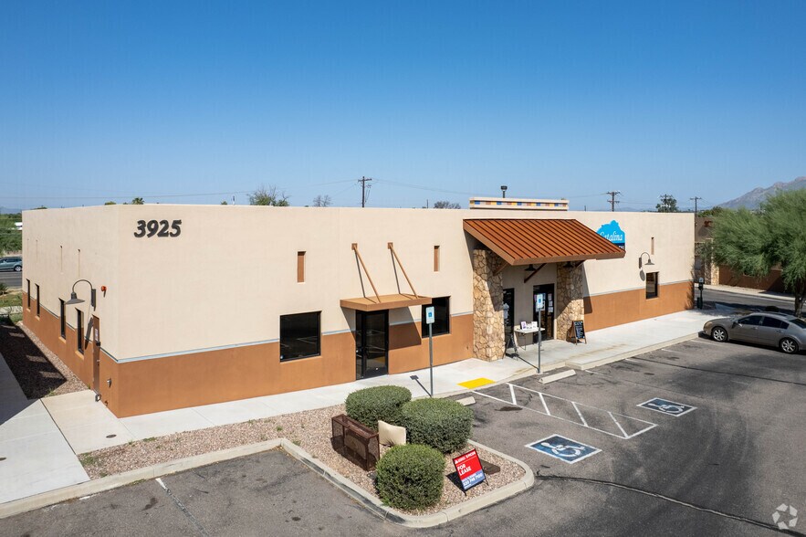 3925 E Fort Lowell Rd, Tucson, AZ à louer - Photo du bâtiment - Image 1 de 3