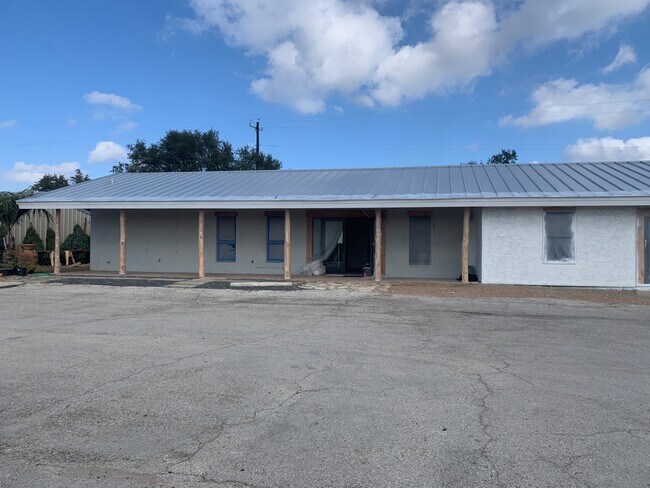More details for 22214 State Highway 71 W, Spicewood, TX - Retail for Lease