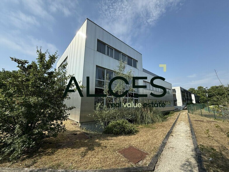 Office in Bordeaux for sale - Building Photo - Image 2 of 7