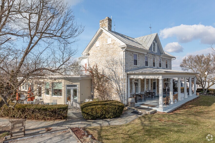 13630 Lord Fairfax Hwy, Boyce, VA à vendre - Photo principale - Image 2 de 13