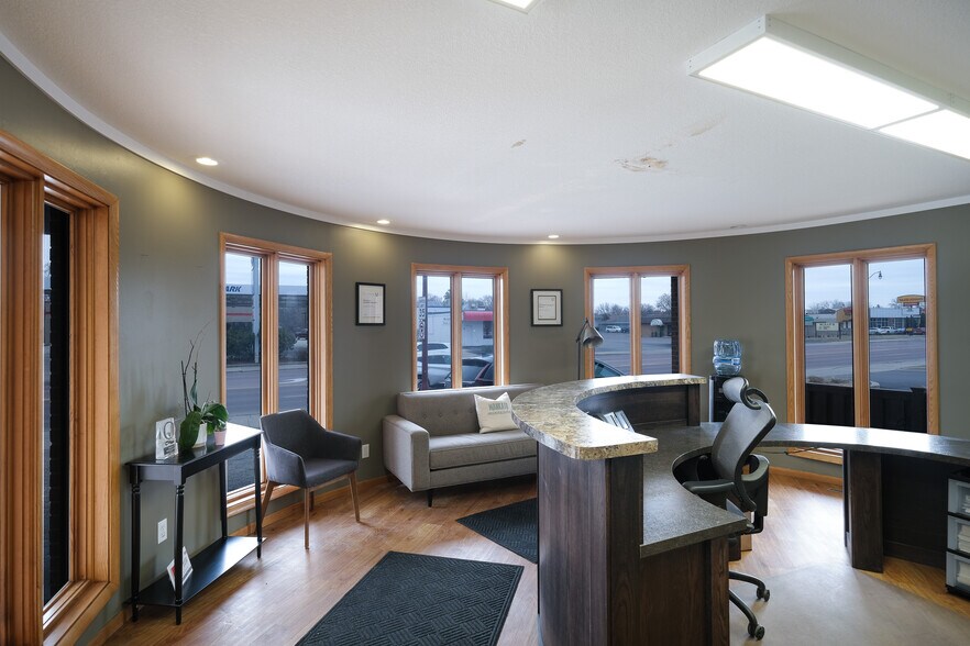 931 Madison Ave, Mankato, MN à louer - Photo intérieure - Image 3 de 8