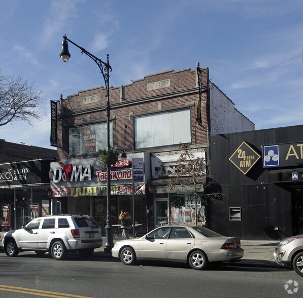 30-22 Steinway St, Astoria, NY à louer - Photo du bâtiment - Image 2 de 9