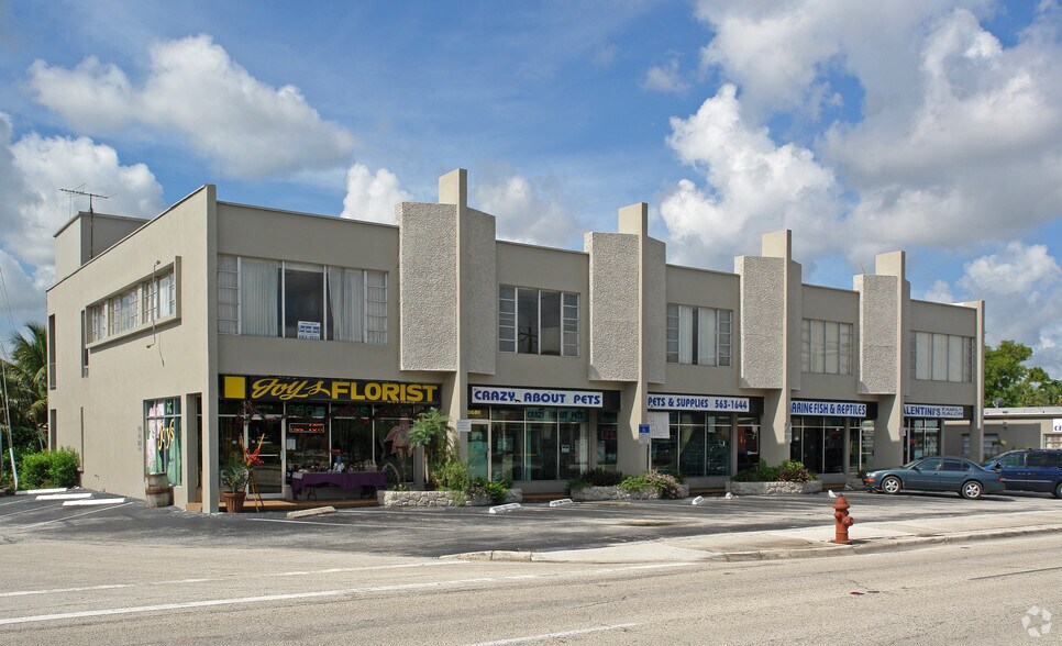 2050-2058 E Oakland Park Blvd, Fort Lauderdale, FL à louer - Photo du bâtiment - Image 3 de 3
