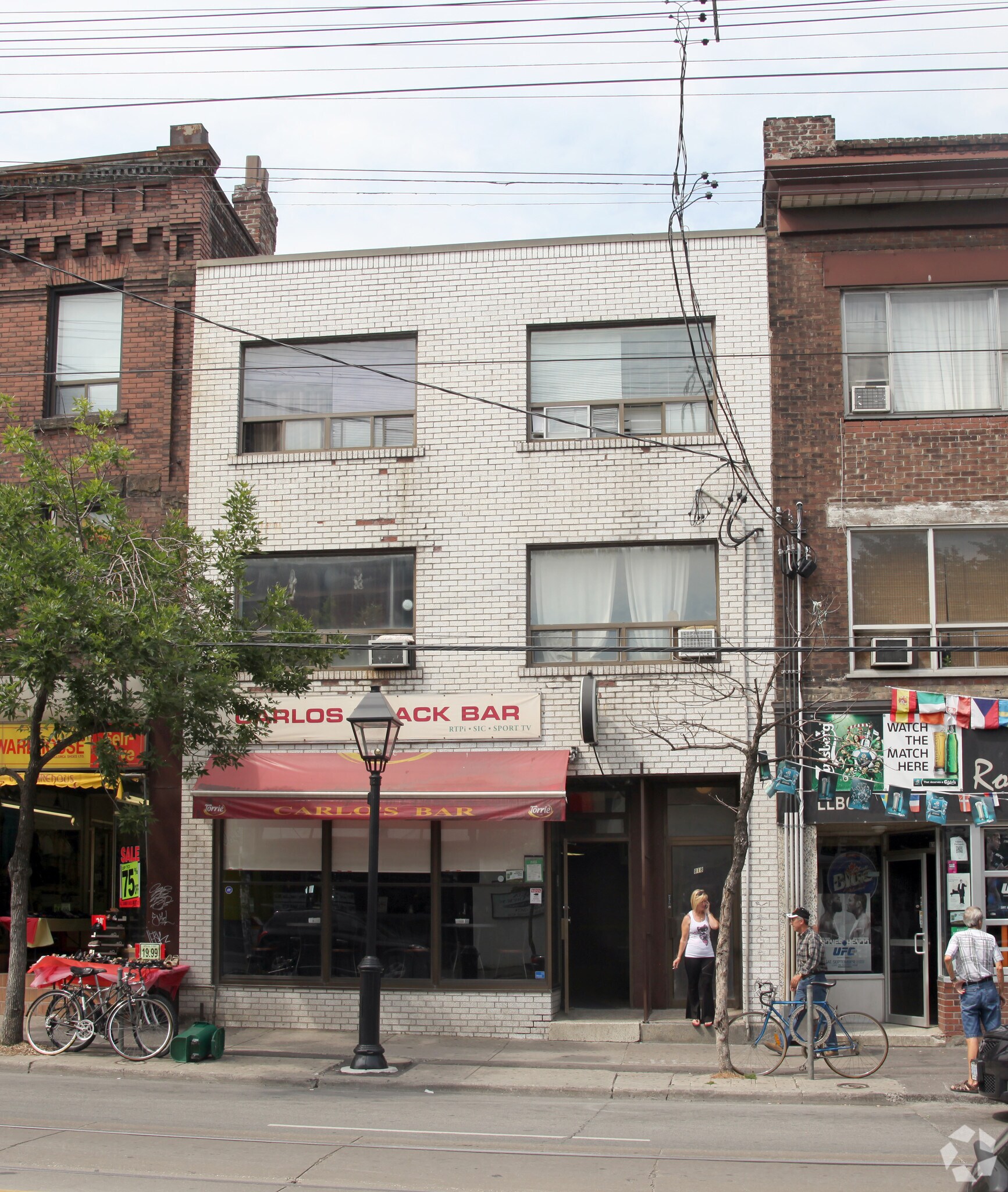 818-820 College St, Toronto, ON for sale Primary Photo- Image 1 of 1