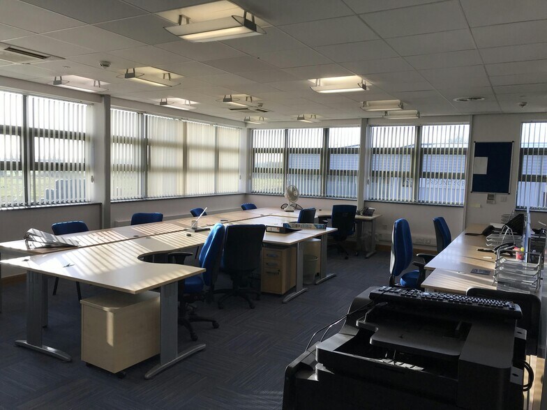 Whitfield Ct, Durham à louer - Photo intérieure - Image 3 de 15