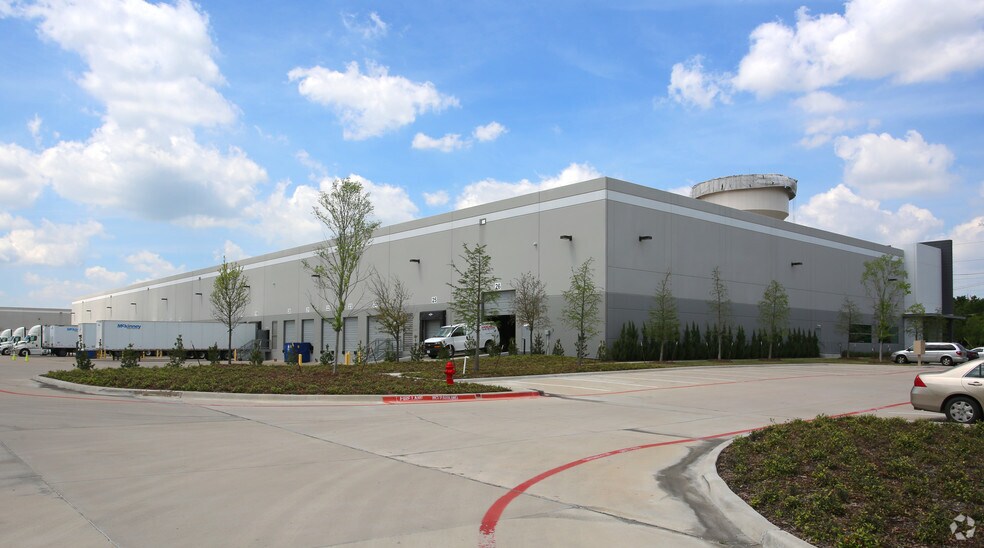 501 Southwestern Blvd, Coppell, TX à louer - Photo du bâtiment - Image 2 de 2