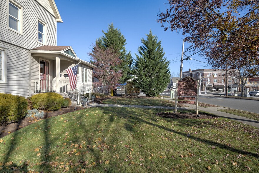 10 S Prospect St, Verona, NJ à vendre - Photo du bâtiment - Image 3 de 34