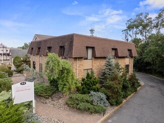 Plus de détails pour 24 Wyckoff Ave, Waldwick, NJ - Bureau à vendre