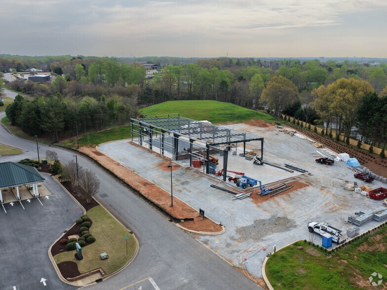107 Towne Center Dr. Greer SC 29650, Greer, SC for lease - Building Photo - Image 3 of 4