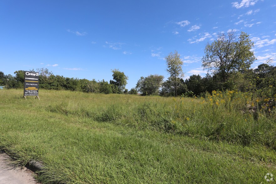 Ella Blvd, Houston, TX à vendre - Photo du bâtiment - Image 3 de 3