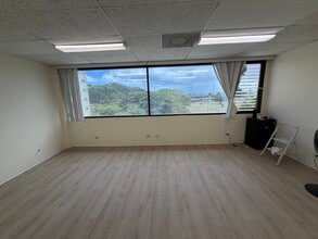 803 Kamehameha Hwy, Pearl City, HI à louer Photo intérieure- Image 2 de 2