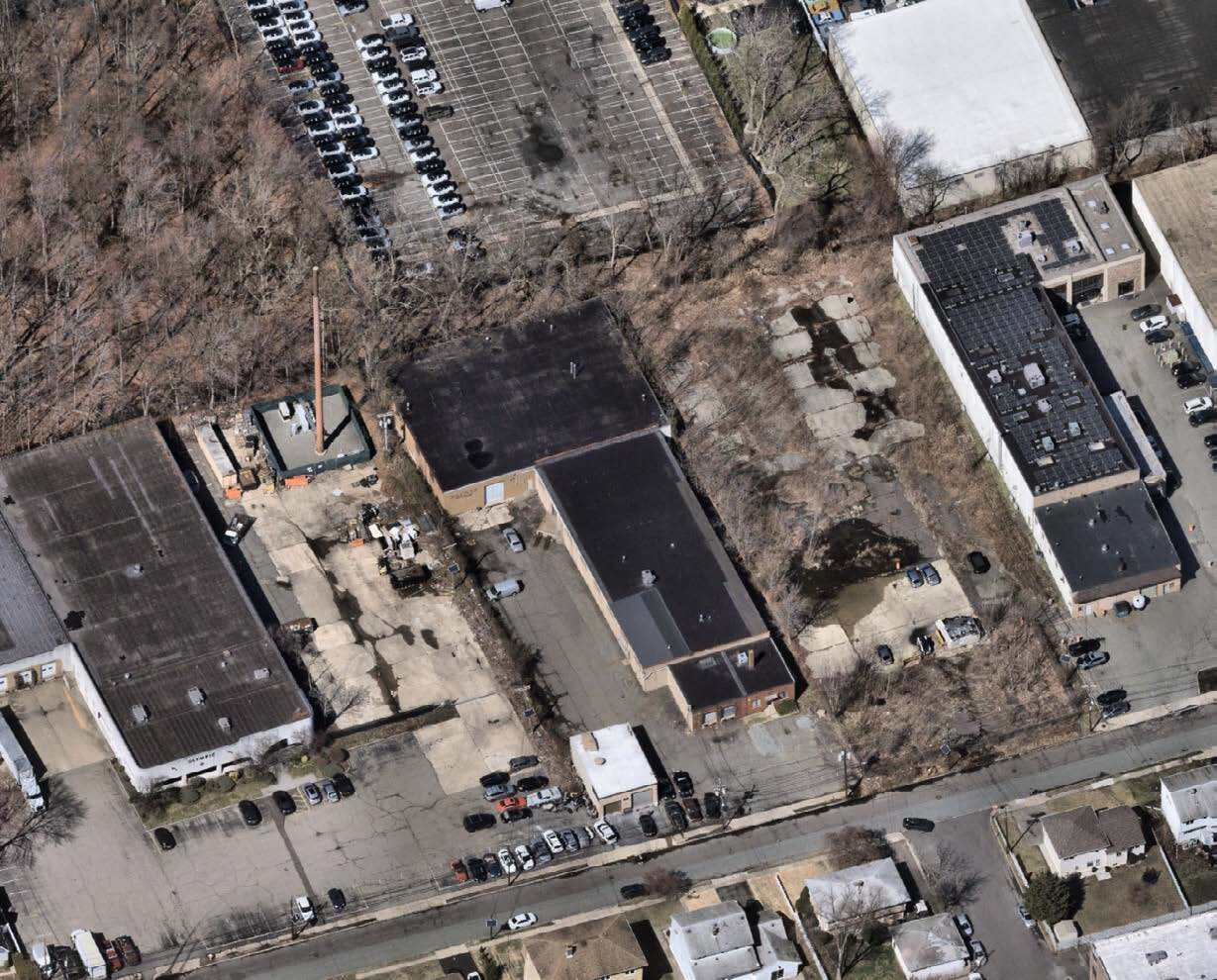 85 Main Ave, Elmwood Park, NJ for lease Building Photo- Image 1 of 2