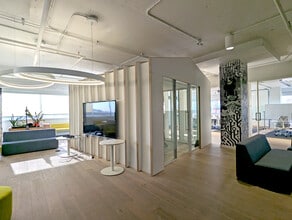 4200 Boul Saint-Laurent, Montréal, QC for lease Interior Photo- Image 1 of 17