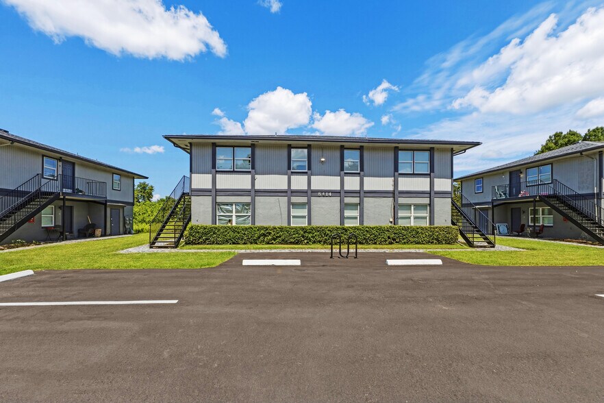 8412-8420 N Lois Ave, Tampa, FL à vendre - Photo du bâtiment - Image 3 de 35