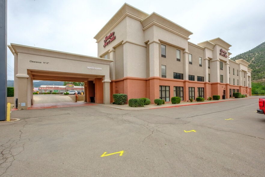 26141 US Highway 70 E, Ruidoso Downs, NM à vendre - Photo du bâtiment - Image 3 de 16