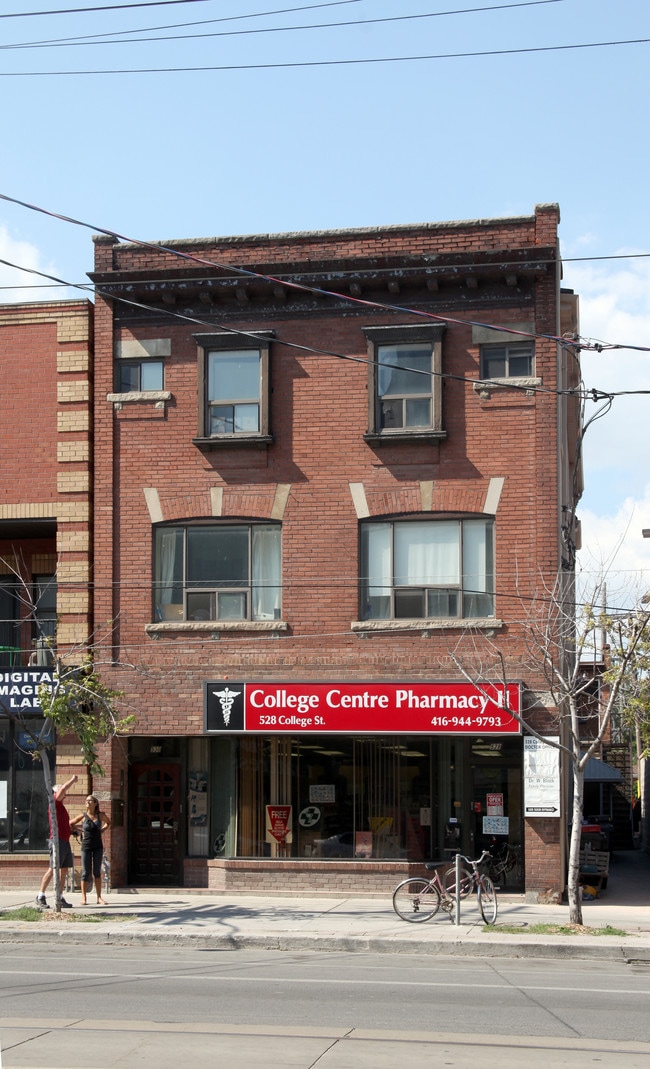 More details for 528 College St, Toronto, ON - Retail for Lease