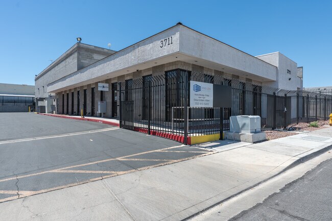Plus de détails pour 3711 Regulus Ave, Las Vegas, NV - Bureau à louer