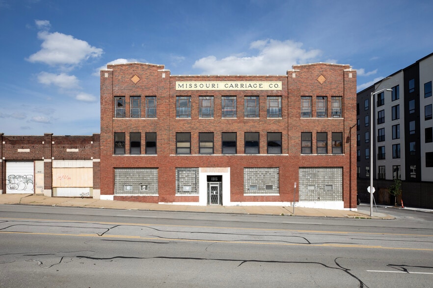 1915 Broadway St, Kansas City, MO for sale - Building Photo - Image 2 of 20
