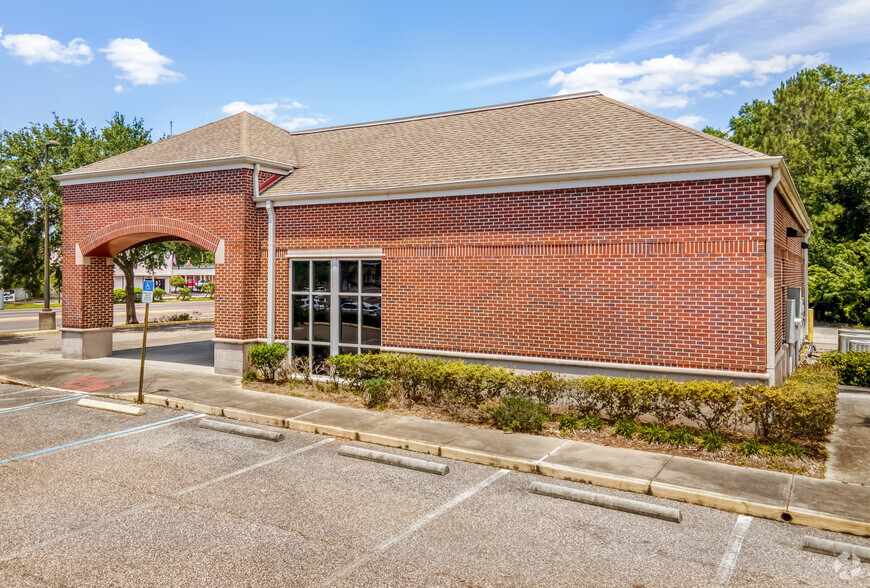 5252 Ehrlich Rd, Tampa, FL for sale - Building Photo - Image 3 of 25