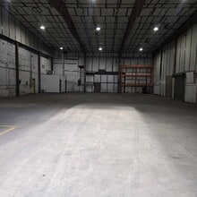 40 High Bridge Rd, Sandy Hook, CT for lease Interior Photo- Image 1 of 4