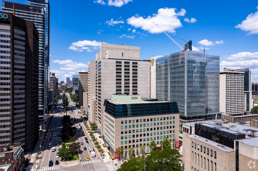 375 University Ave, Toronto, ON for lease - Aerial - Image 3 of 8