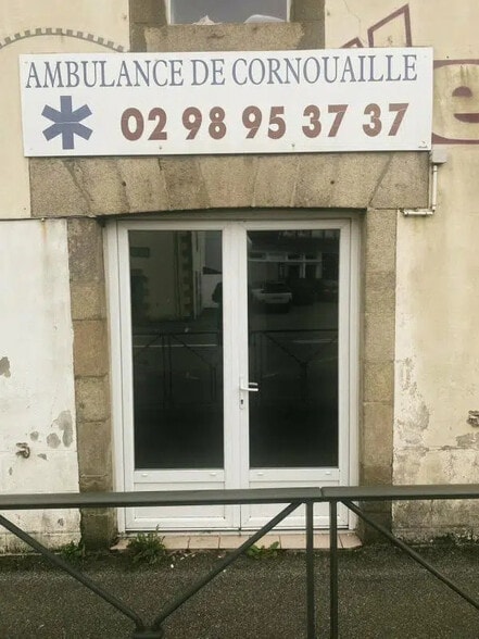 Retail in Quimper for lease - Building Photo - Image 1 of 2
