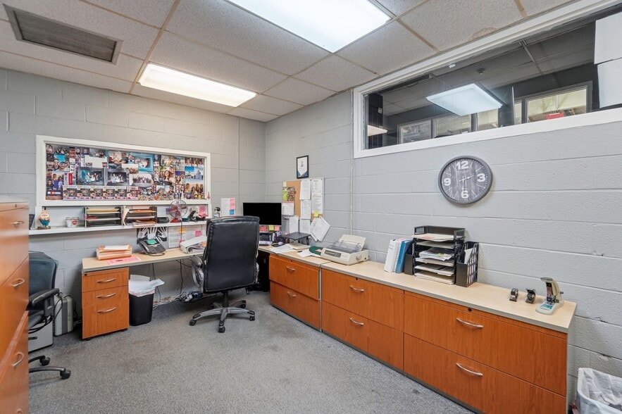 3516 Wrightway Rd, Dayton, OH for sale - Interior Photo - Image 3 of 7