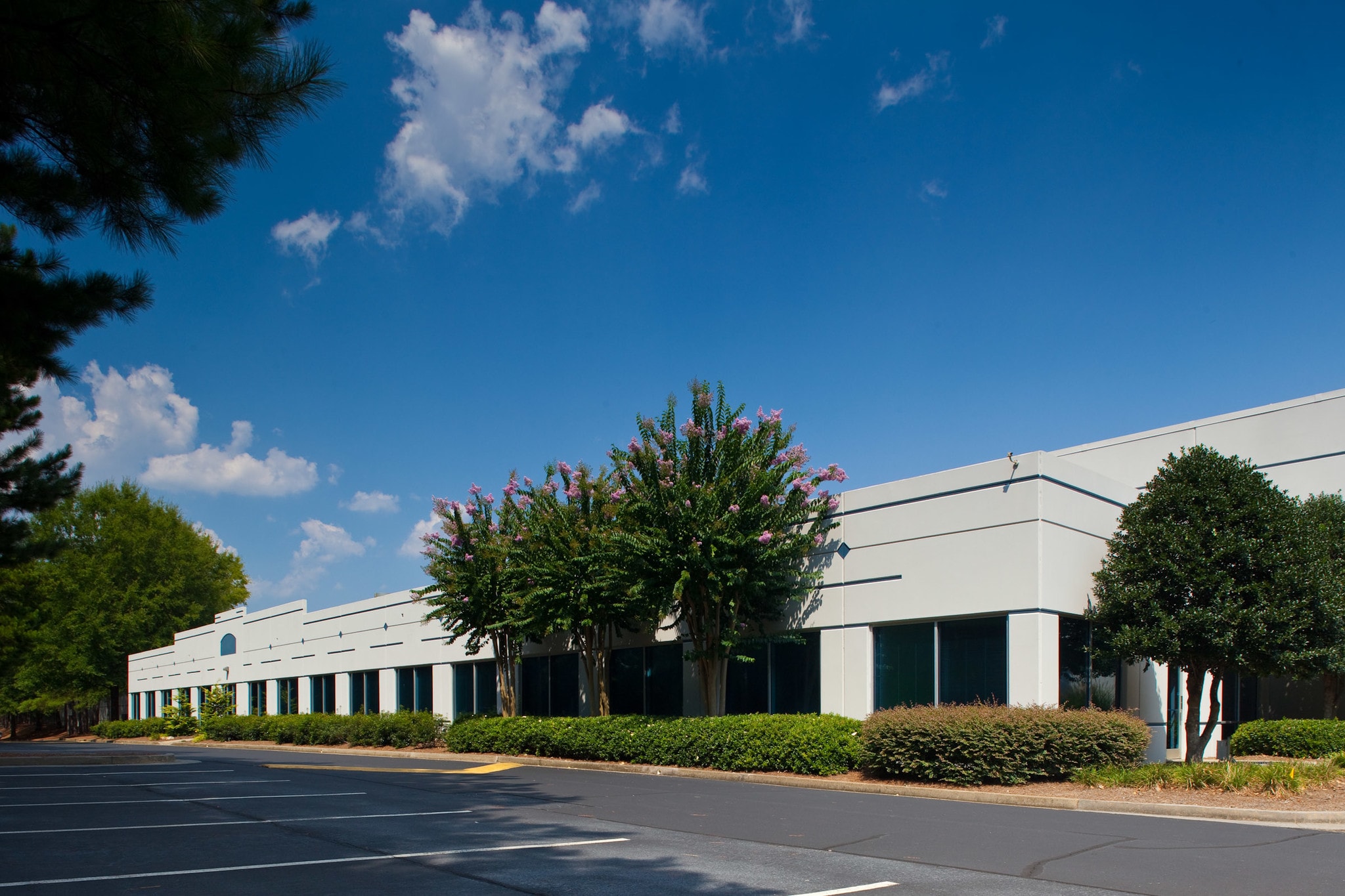 240 Northpoint Pky, Acworth, GA for lease Primary Photo- Image 1 of 8
