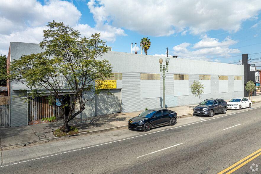 3201-3215 S Broadway, Los Angeles, CA à vendre - Photo du bâtiment - Image 1 de 23