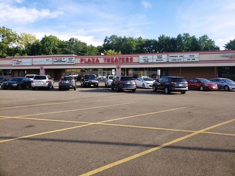 152-176 Cherry St, Kent, OH for lease - Building Photo - Image 3 of 4