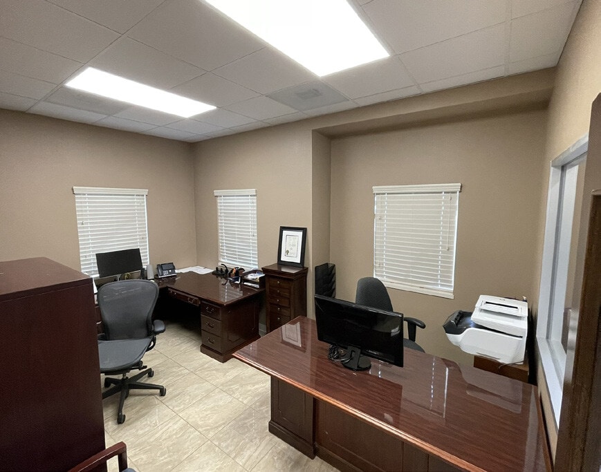 12234 Shadow Creek Pky, Pearland, TX 77584 - Unité 104-106 - - Photo intérieure - Image 1 of 10