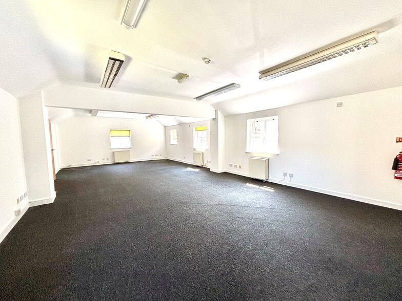 Water St, Bakewell for lease - Interior Photo - Image 3 of 11