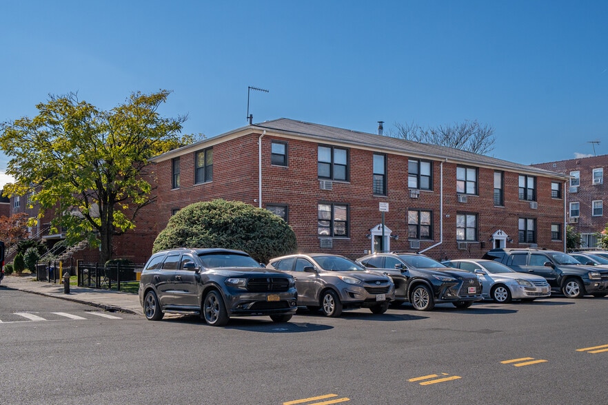 8414-84-18 149th Ave, Jamaica, NY for sale - Building Photo - Image 2 of 17