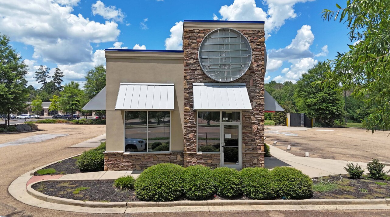780 Lake Harbour Dr, Ridgeland, MS for lease Building Photo- Image 1 of 9
