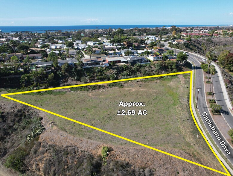 Capistrano Drive, Oceanside, CA à vendre - Photo du bâtiment - Image 3 de 13