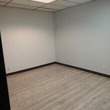 750 E Sample Rd, Pompano Beach, FL à louer Photo intérieure- Image 1 de 2