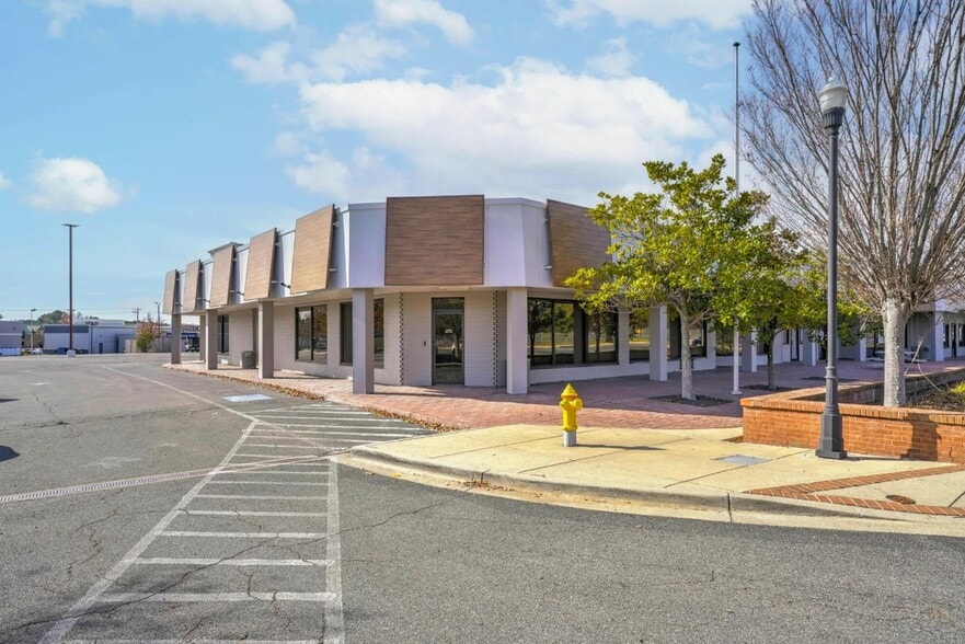 21801 N Shangri La Dr, Lexington Park, MD à louer - Photo du bâtiment - Image 3 de 19