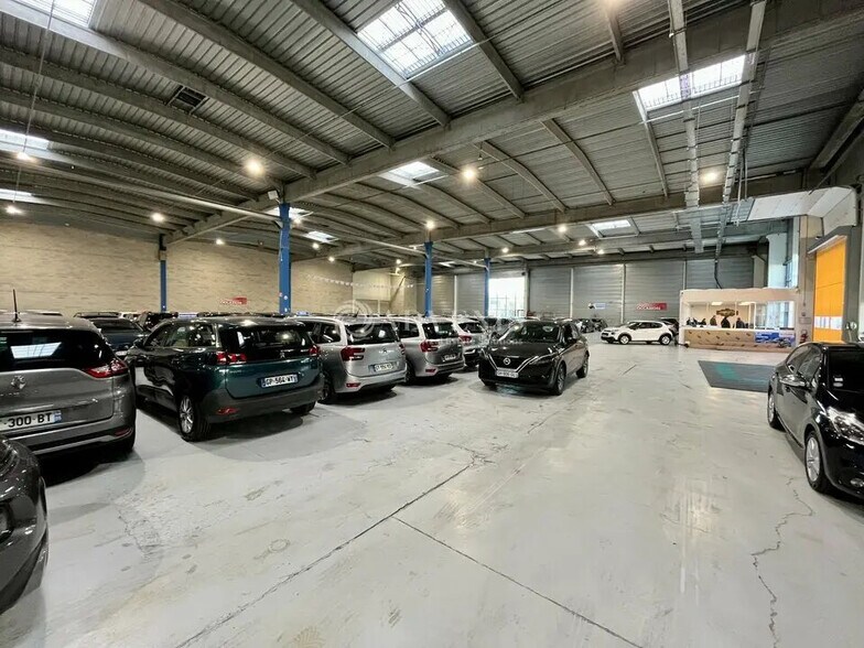 Flex dans Taverny à louer - Photo du bâtiment - Image 3 de 17