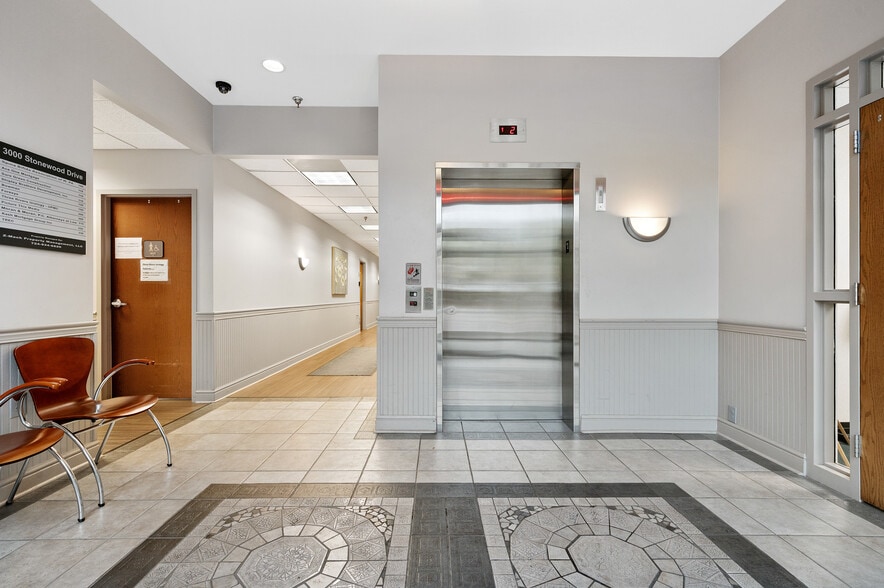 3000 Stonewood Dr, Wexford, PA for lease - Building Photo - Image 2 of 18