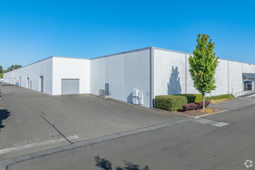 8226 S 208th St, Kent, WA à louer - Photo du bâtiment - Image 2 de 35