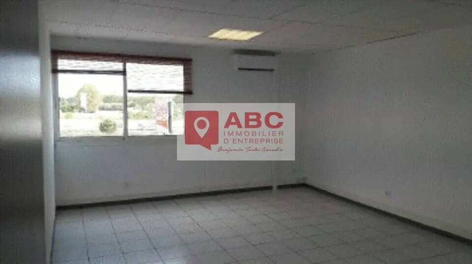 Office in Mauguio for lease Building Photo- Image 1 of 10