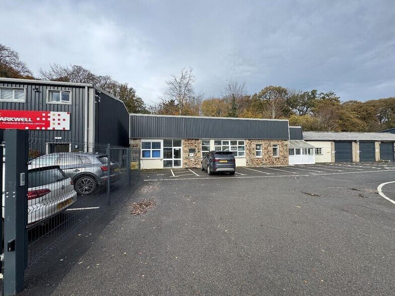 North Rd, Okehampton à louer - Photo du bâtiment - Image 2 de 12