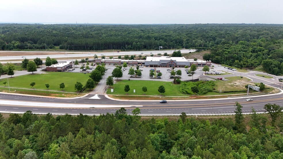 Broad River Rd, Irmo, SC à louer - Photo du bâtiment - Image 3 de 6