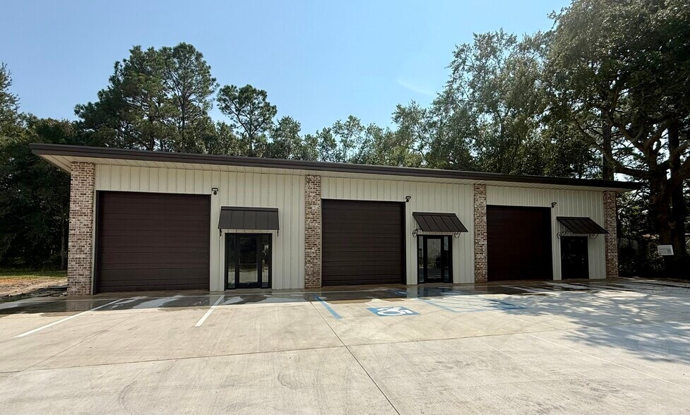 14313 Cullen St, Biloxi, MS à louer - Photo du bâtiment - Image 1 de 5
