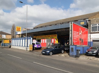 Plus de détails pour 236-240 Billet Rd, Londres - Commerce de détail à vendre