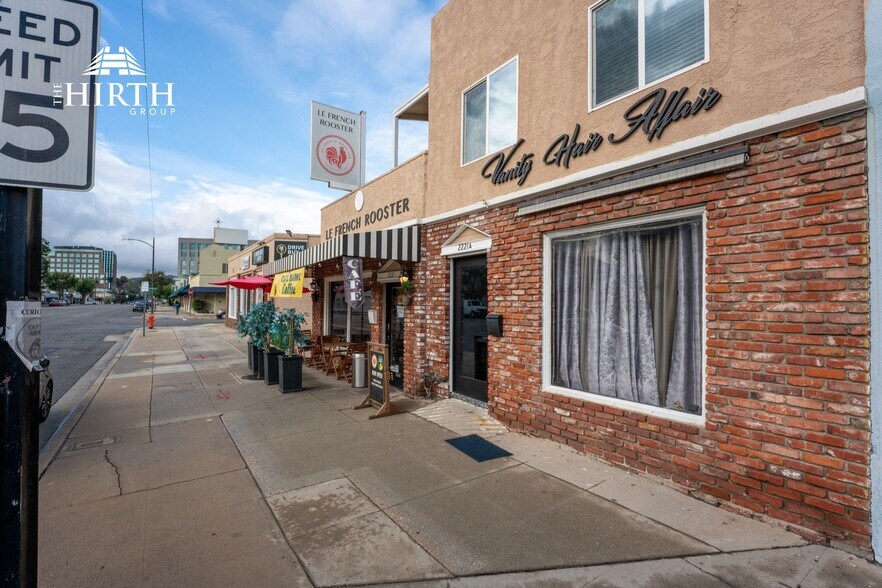 2221-2225 W Olive Ave, Burbank, CA à vendre - Photo du bâtiment - Image 2 de 13