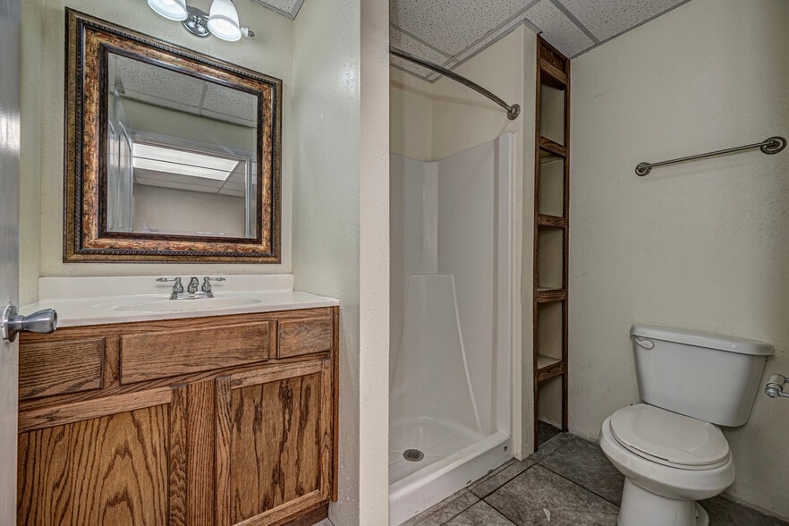 116 N 2nd St, Noble, OK for lease - Interior Photo - Image 2 of 22